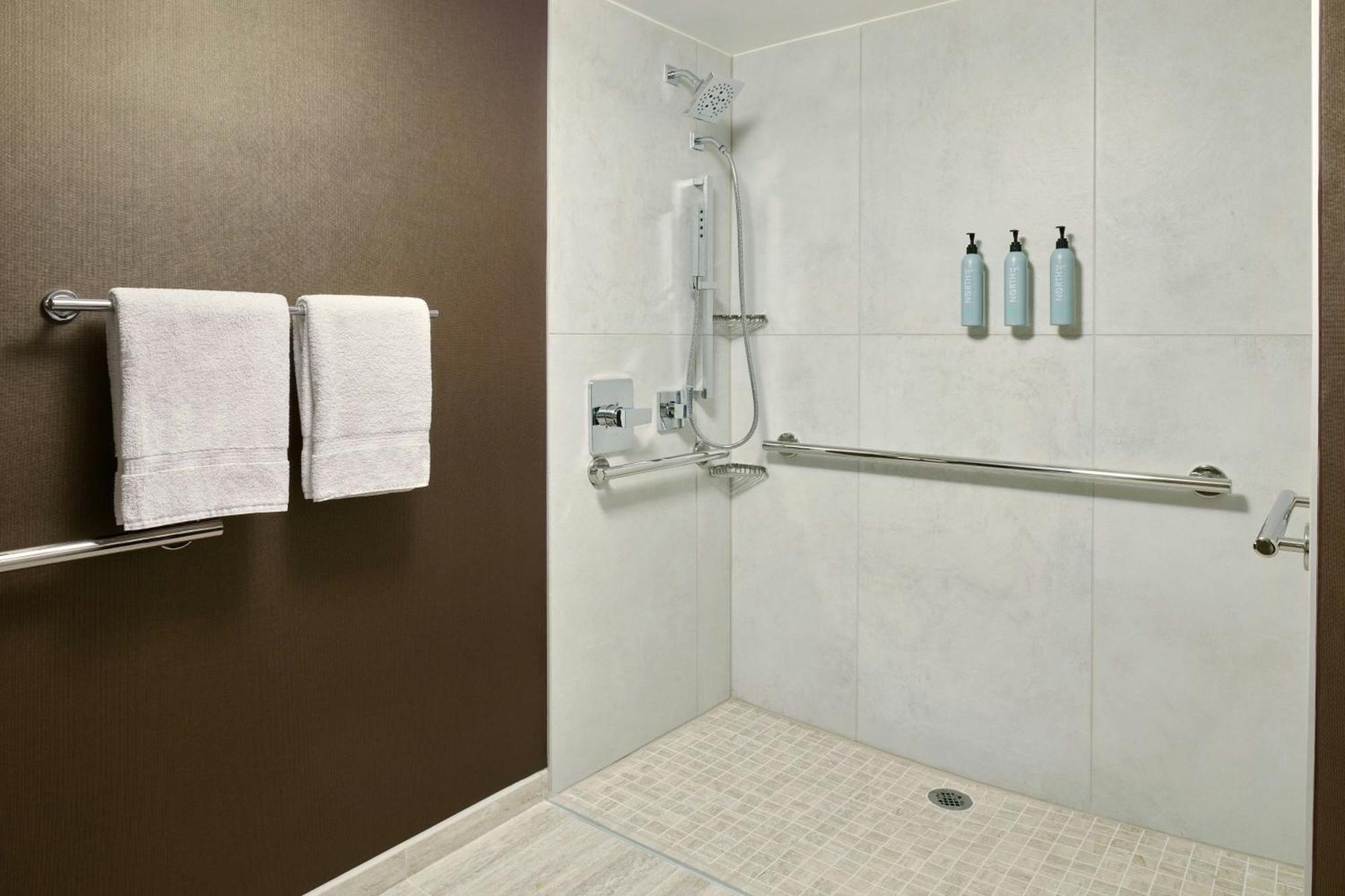 Courtyard By Marriott Angeles Old Town Hotel Pasadena