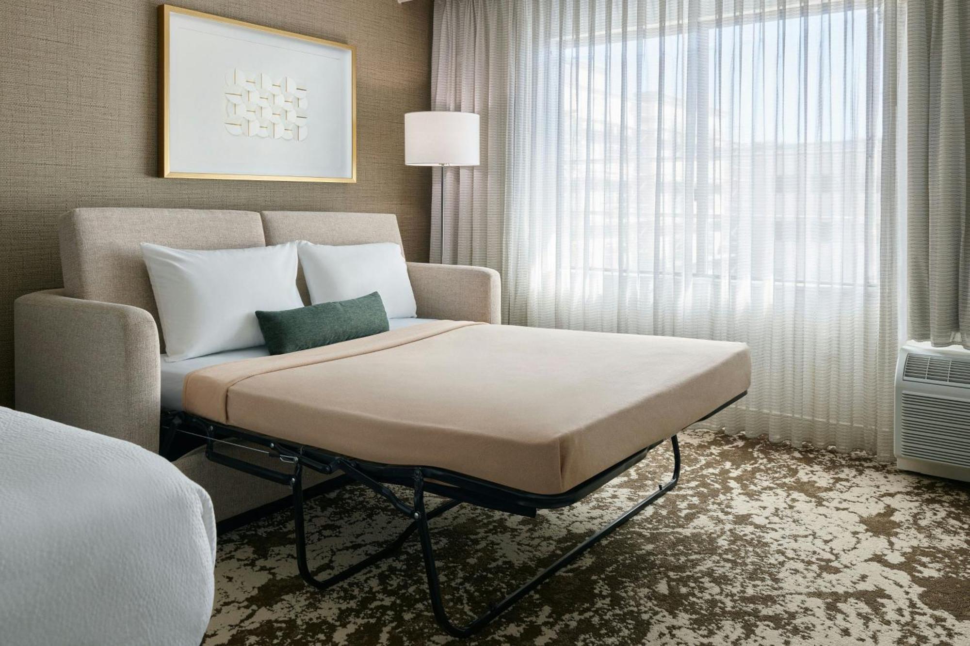 Courtyard By Marriott Angeles Old Town Hotel 4*